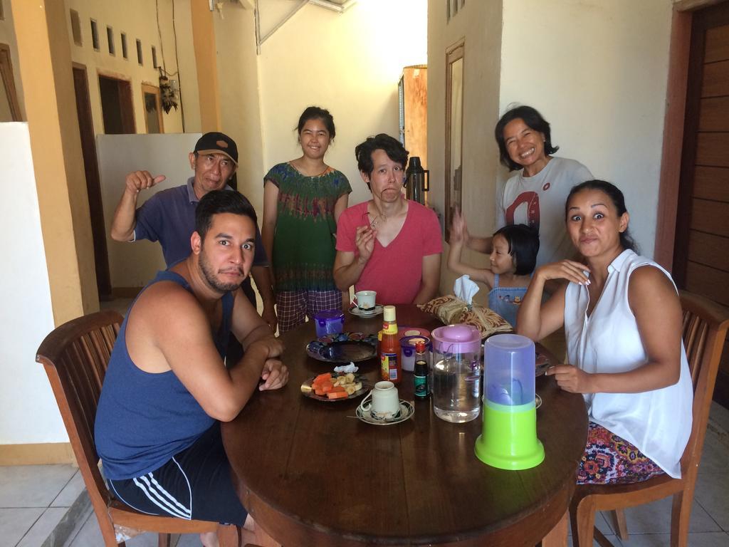 Jeges Homestay Senggigi Exterior photo
